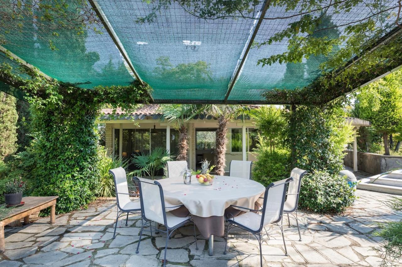 Villa Elena Peraía Exteriör bild