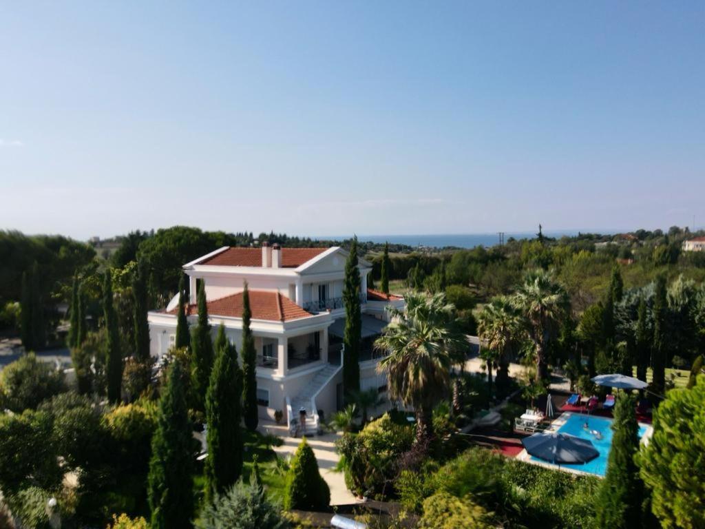 Villa Elena Peraía Exteriör bild