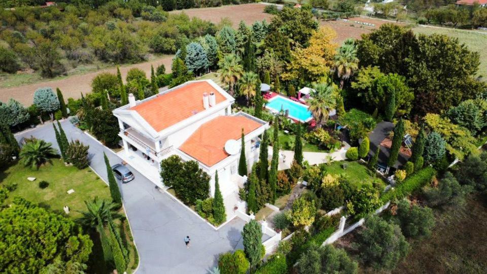 Villa Elena Peraía Exteriör bild